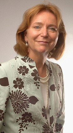 Energy UK boss Angela Knight steps down from top job